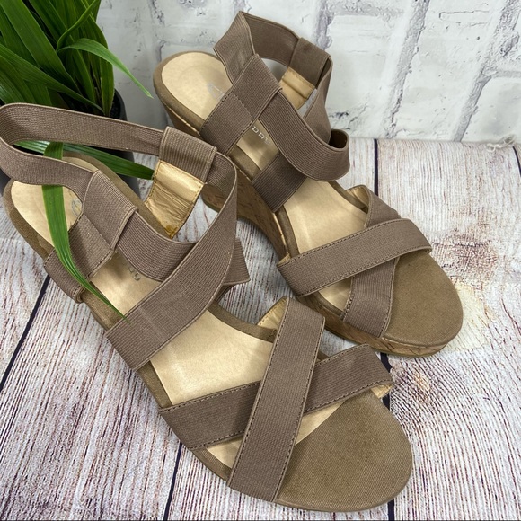 CL by Laundry tan wedge elastic band heels 10 - Picture 2 of 11